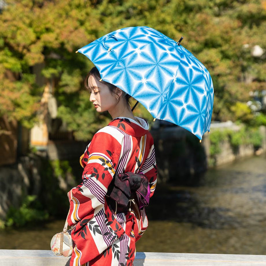 和モダン日傘　晴雨兼用｜深張り・青